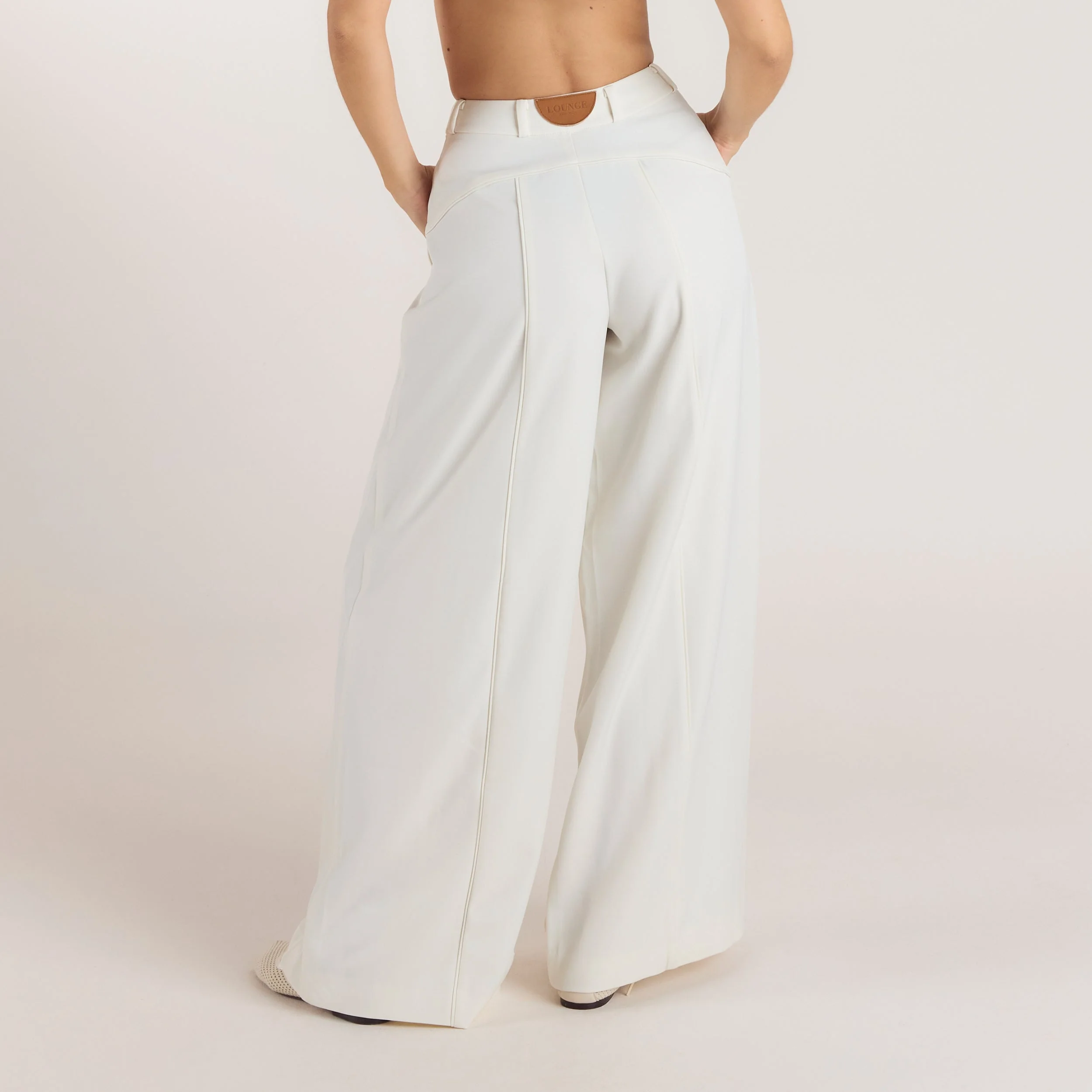 Wide-Leg Pleat Detail Pants - Off White
